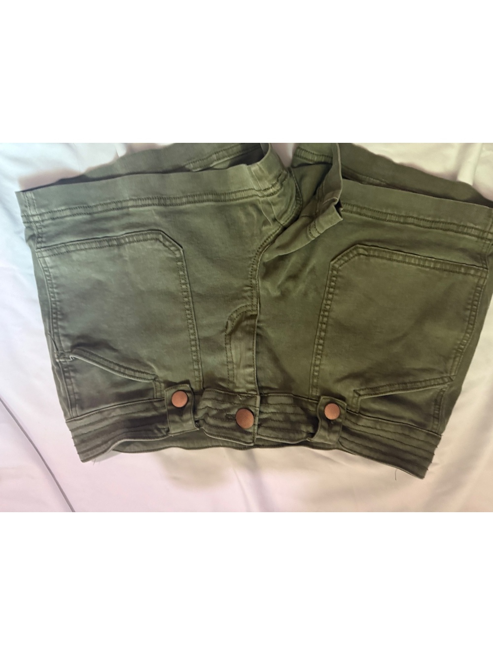 BKE Olive Green Mid Rise Stretch Shorts Women’s Size 28 Casual Summer